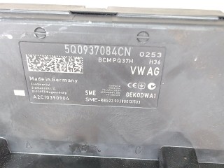 Блок управления BSM (Блок предохранителей), ориг. номер 5Q0937084CN, Volkswagen Golf 2017-2019