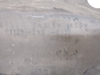 Накладка замка капота левая задняя, ориг. номер 71125-SMG-E020, Honda Civic 2005-2008