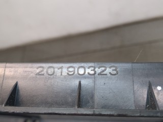 Кронштейн радиатора левый передний, Mercedes S-Класс 2005-2009
