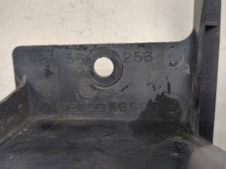 Пластик радиатора левый передний, ориг. номер EG2156253, Mazda CX-7 2006-2009