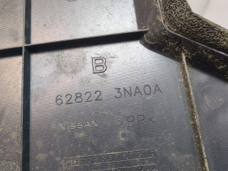 Пластик радиатора, ориг. номер 628223NA0A, Nissan Leaf 2009-2017