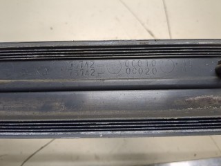 Молдинг двери левое заднее, ориг. номер 757420C010, Toyota Tundra 1999-2002