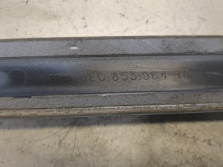 Молдинг двери правое заднее, ориг. номер 8E0853964, Audi A4 2000-2006
