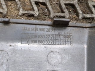 Молдинг крыла левое заднее, ориг. номер 9068802871, Mercedes Sprinter 2006-2014