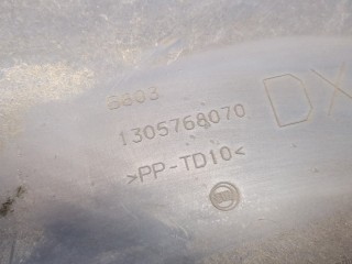 Молдинг крыла правое заднее, ориг. номер 1305768070, Peugeot Boxer 2014-2024