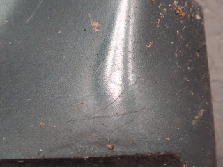 Молдинг крыла левое переднее, ориг. номер 7763081A00Z2T, Suzuki Jimny 1998-2005