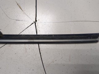 Молдинг стекла (боковое) правое заднее, ориг. номер A2207300824, Mercedes S W220 2002-2005