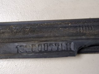 Молдинг стекла (боковое) левое заднее, ориг. номер 13260077, 154035, Opel Zafira 2008-2014