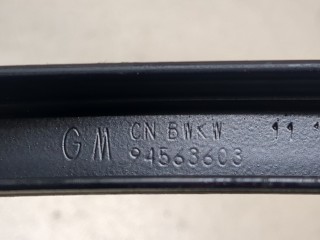 Молдинг стекла (боковое) левое заднее, ориг. номер 94563603, Chevrolet Cruze 2008-2012