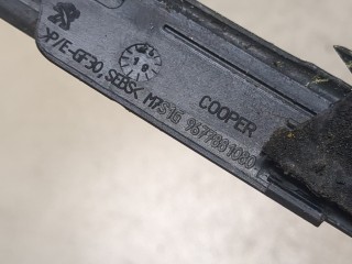 Молдинг стекла (боковое) левое переднее, ориг. номер 9677881080, Peugeot 308 2017-2022