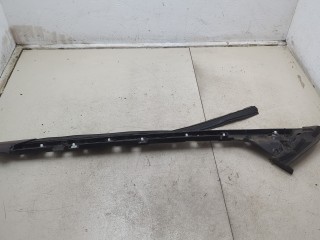 Молдинг стекла (лобовое) правое, ориг. номер BB537803682, Ford Explorer 2015-2018