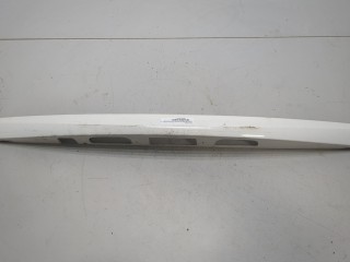 Накладка крышки багажника (двери), ориг. номер 768010D920, Toyota Yaris 2013-2017