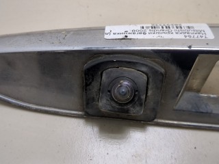 Накладка крышки багажника (двери), ориг. номер MN161068XC, Mitsubishi Grandis 2003-2011