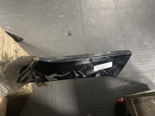Накладка крышки багажника (двери) левая задняя, ориг. номер 42500427, Chevrolet Bolt 2016-2021