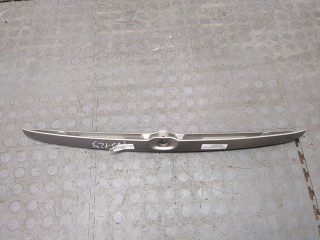 Накладка крышки багажника (двери) левая задняя, ориг. номер 90463727, Opel Vectra 1995-2000