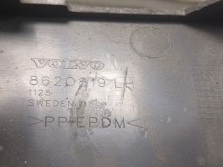 Накладка под фонарь левая задняя, ориг. номер 8620819, Volvo XC90 2002-2006