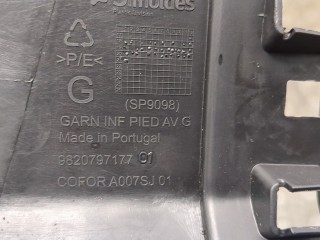 Обшивка стойки, ориг. номер 9820797177, Peugeot 2008 2019-2023