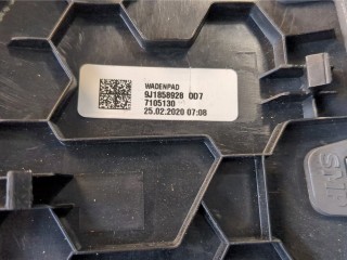 Пластик центральной консоли правый, ориг. номер 9J1858928, Porsche Taycan 2019-2024