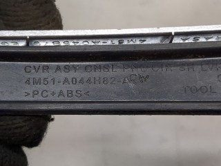 Пластик центральной консоли, ориг. номер 4M51A044H82ACW, Ford Focus 2001-2005