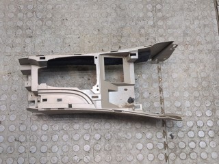 Пластик центральной консоли Mitsubishi Outlander 2002-2009