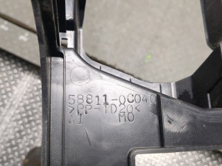 Пластик центральной консоли, ориг. номер 588110C040, Toyota Sequoia 2007-2017