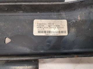 Кронштейн балки подвески правый передний, ориг. номер 53339888AA, Jeep Compass 2016-2022