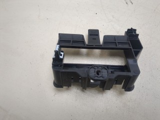 Кронштейн блока управления Buick Encore GX 2023-2026