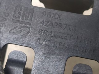 Кронштейн блока управления, ориг. номер 42483716, Buick Encore GX 2019-2023