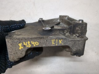 Кронштейн компрессора кондиционера, ориг. номер 9657137480, Peugeot 206 2002-2009