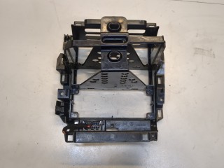 Кронштейн магнитолы левый передний, ориг. номер 1J2858069G01C, Volkswagen Bora 1998-2005