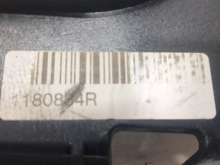 Кронштейн магнитолы, ориг. номер 1180834R, Volvo XC90 2002-2006