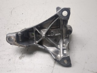 Кронштейн полуоси правый передний, ориг. номер G2A3-25-740C, Mazda 3 (BP) 2019-2026