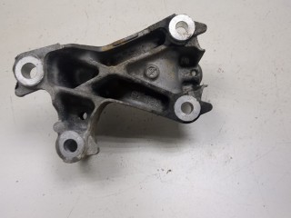 Кронштейн полуоси, ориг. номер G2A525740B, Mazda 3 2013-2016