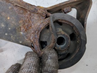 Кронштейн редуктора задний, ориг. номер 5238048030, Toyota Highlander 2000-2003