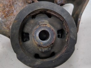 Кронштейн редуктора задний, ориг. номер 5238048030, Toyota Highlander 2000-2003