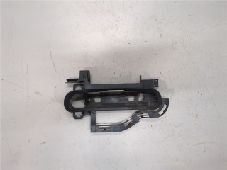 Кронштейн ручки двери правый передний Audi A6 2004-2008