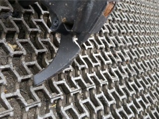 Кронштейн сиденья левый передний, ориг. номер 7162008020, 7161008030, Toyota Sienna 3 2010-2014