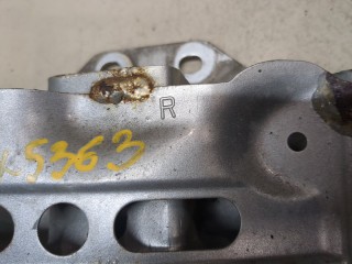 Кронштейн усилителя бампера правый, Toyota Avensis 2 2006-2009