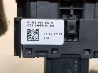 Кнопка ESP, ориг. номер 5E2927132M, Skoda Octavia 2017-2020