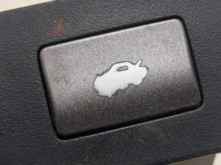 Кнопка лючка топливного бака, ориг. номер 8484050030C0, Lexus LS460 2006-2009