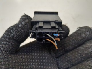 Кнопка лючка топливного бака, ориг. номер 1U0959833B, Skoda Octavia 2000-2011