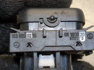Кнопка обогрева сидений, ориг. номер 1638200210, Mercedes ML W163 2001-2005