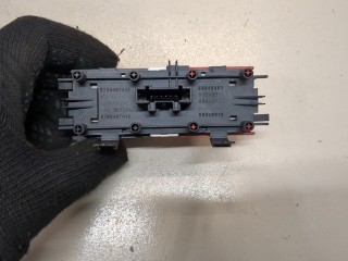 Кнопка открывания замков дверей, ориг. номер 8200407415, Audi Q5 2020-2025
