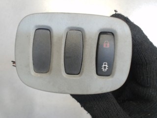 Кнопка открывания замков дверей Opel Vivaro 2001-2006