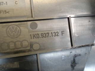 Крышка блока предохранителей, ориг. номер 1K0937132F, Skoda Octavia 2000-2011