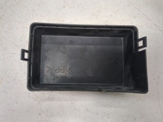 Крышка блока предохранителей, ориг. номер MR409811, Mitsubishi Montero Sport 2000-2005