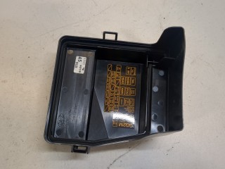 Крышка блока предохранителей, ориг. номер GG2M66761B, Mazda 626 1997-1999