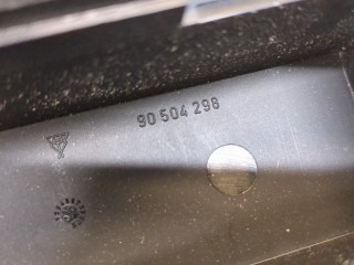 Крышка блока предохранителей, ориг. номер 90504298, Opel Vectra 1999-2002