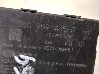Блок управления бесключевого доступа, ориг. номер 3Q0959435F, Volkswagen Passat 8 2014-2021