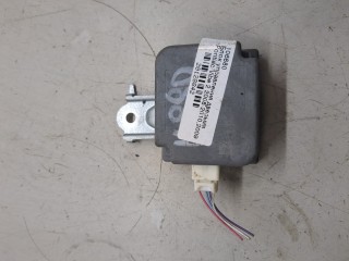 Блок управления дверьми, ориг. номер 86710YV020, Pontiac Vibe 2008-2010
